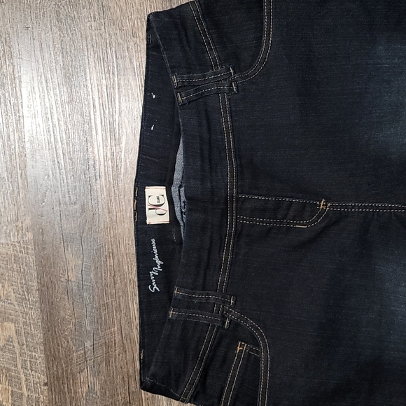 Like New Capri style jeans siz 14 made by D/C faded look mid leg Savvy dark blue - Picture 4 of 16
